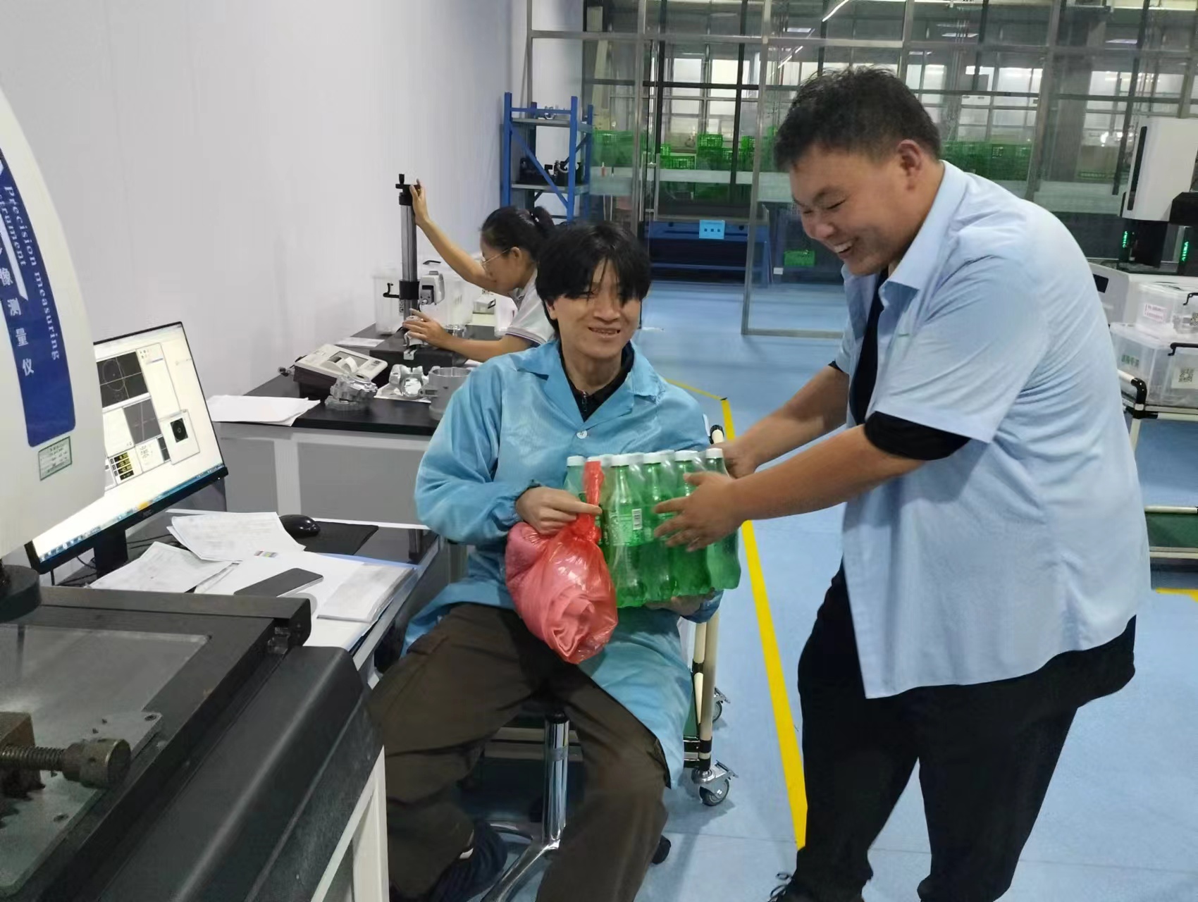 【夏日送清凉，关爱在一线】777盛世国际集团为在岗员工送上夏日福利